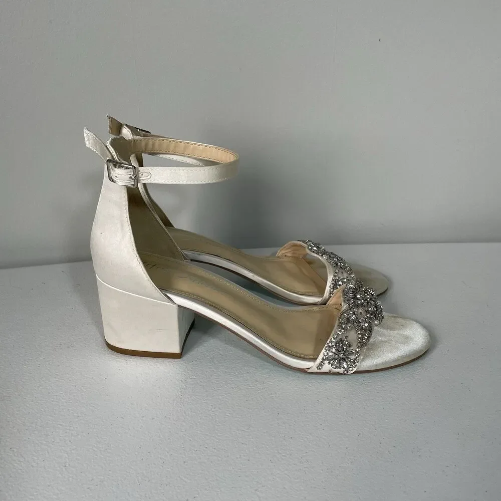 Betsey Johnson SB-Mel Block Heel Shoes Jeweled Satin Sandal Ivory Formal Size 9